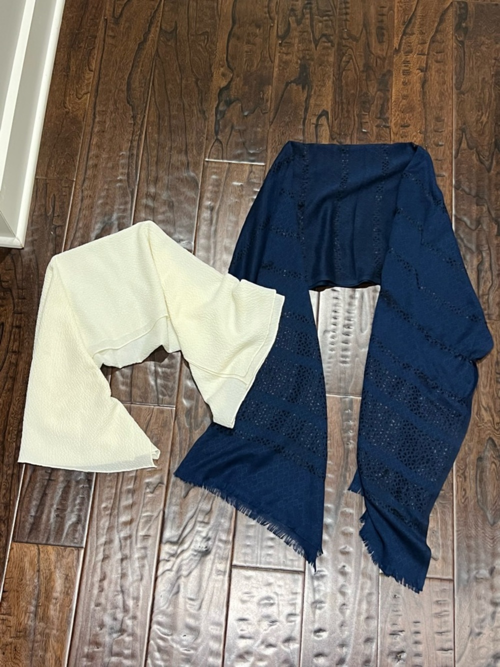 Bundle of Navy & Cream Textured Shawl - Picture 1 of 5